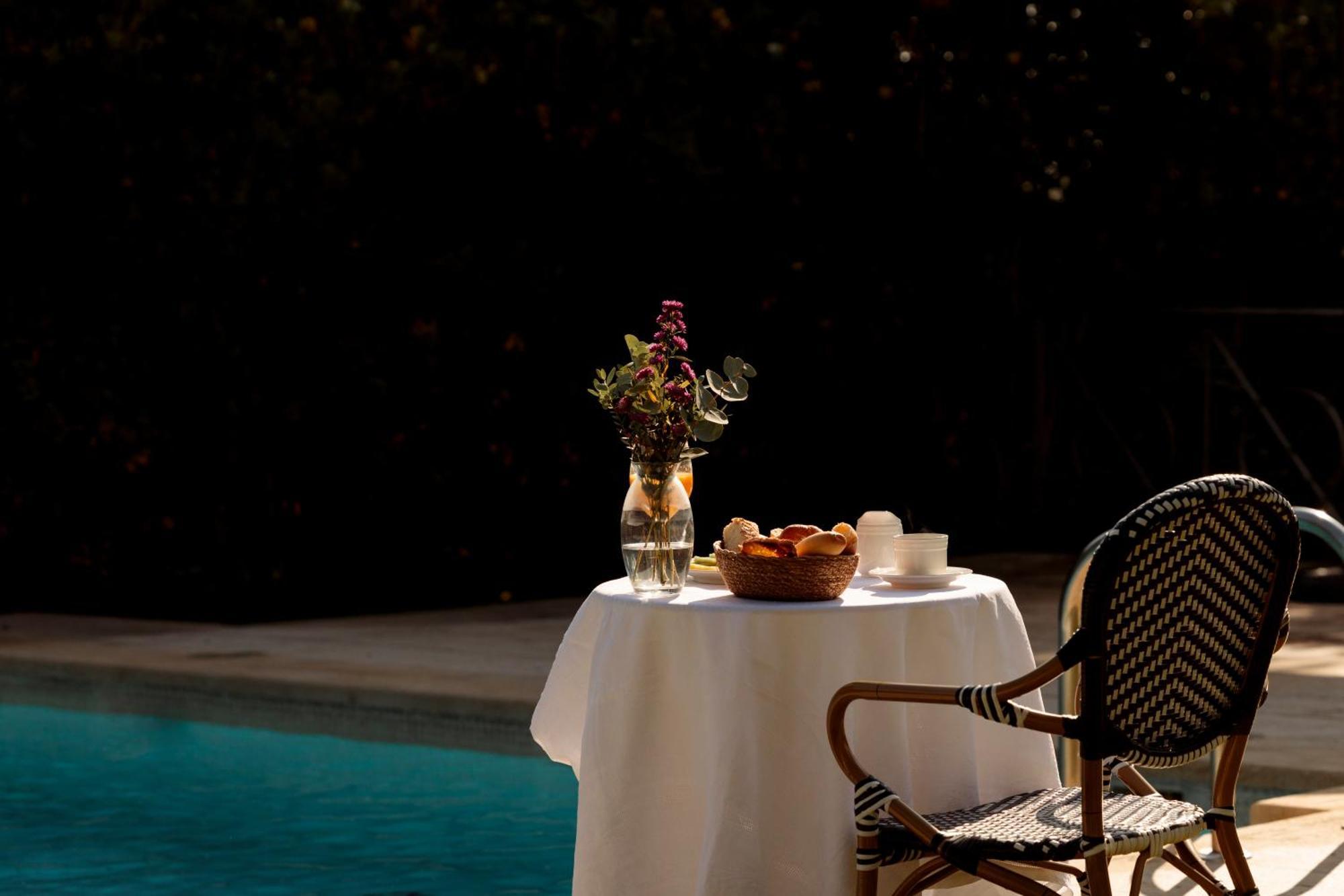 Hotel Pax Torrelodones Exterior photo