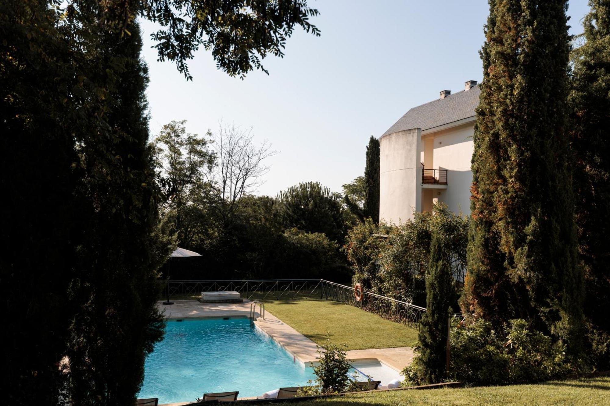 Hotel Pax Torrelodones Exterior photo