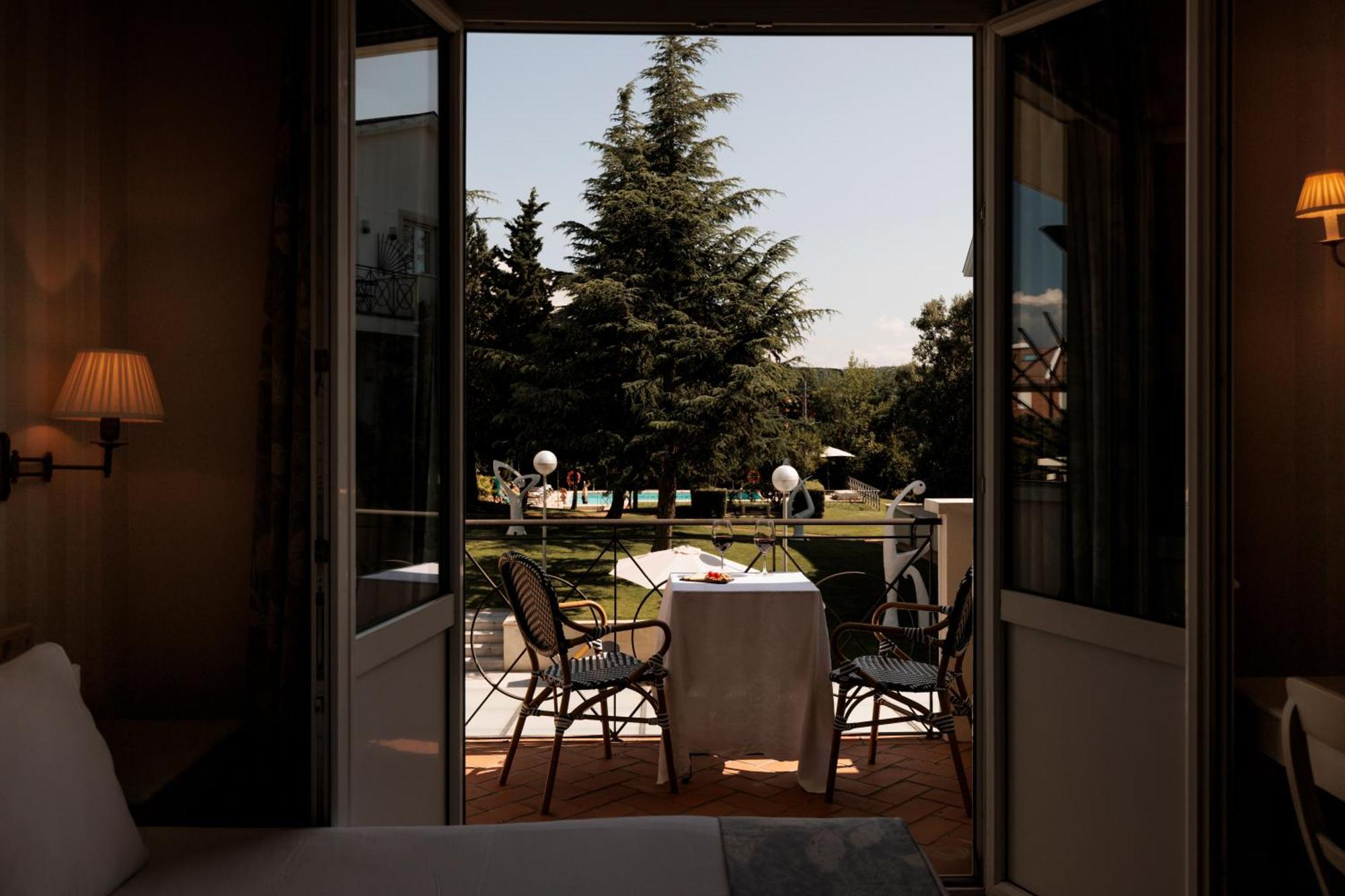 Hotel Pax Torrelodones Exterior photo