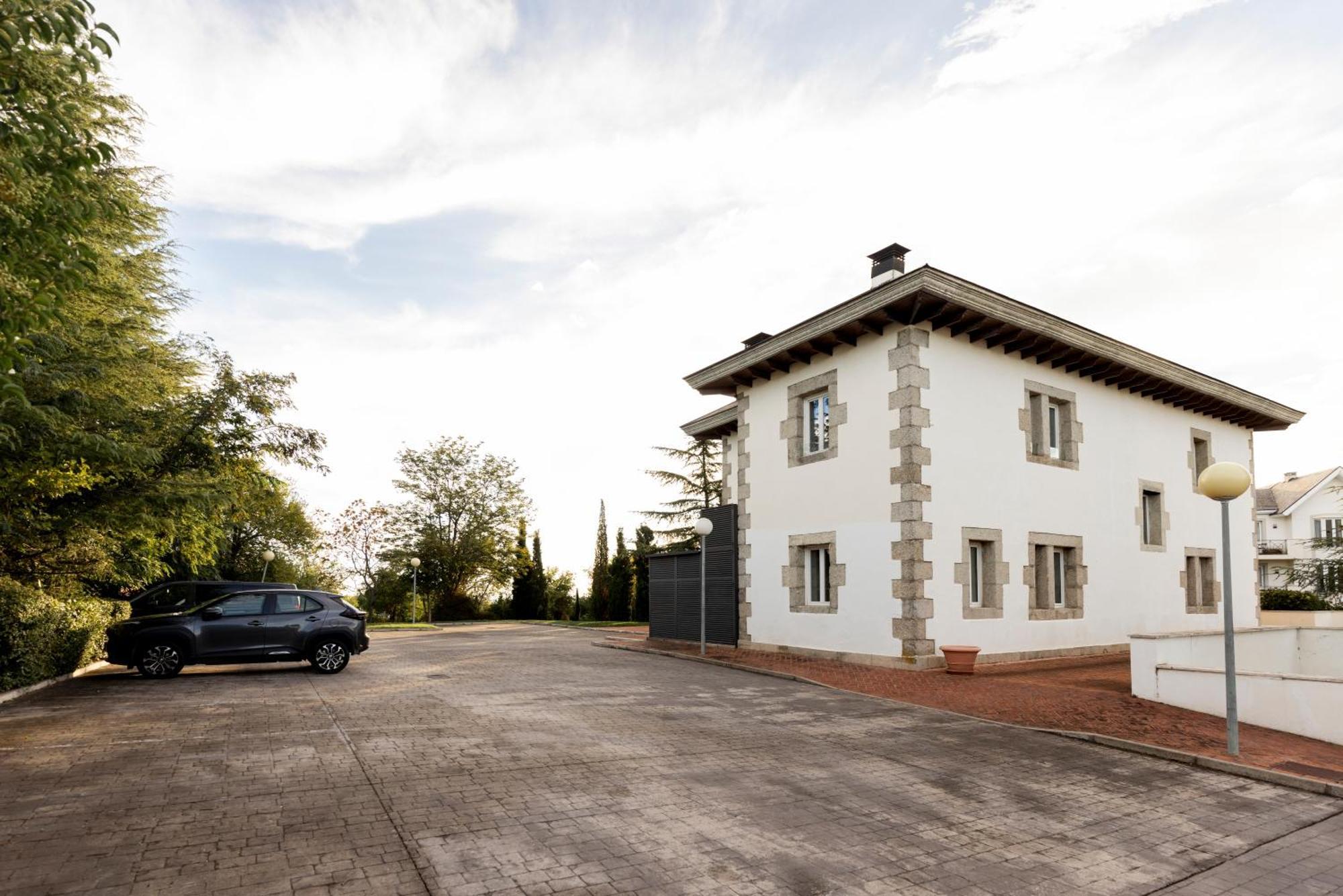 Hotel Pax Torrelodones Exterior photo