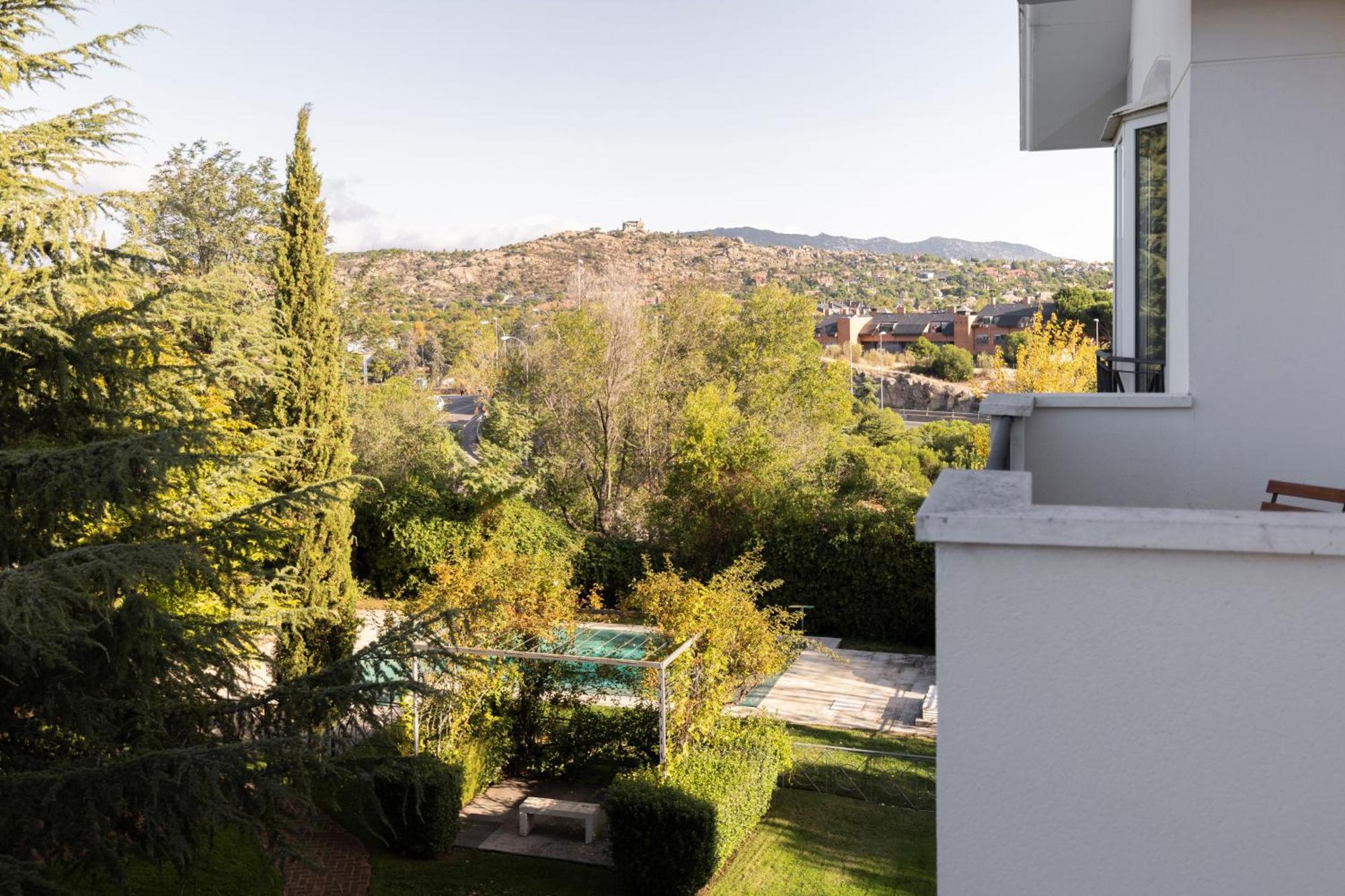 Hotel Pax Torrelodones Exterior photo